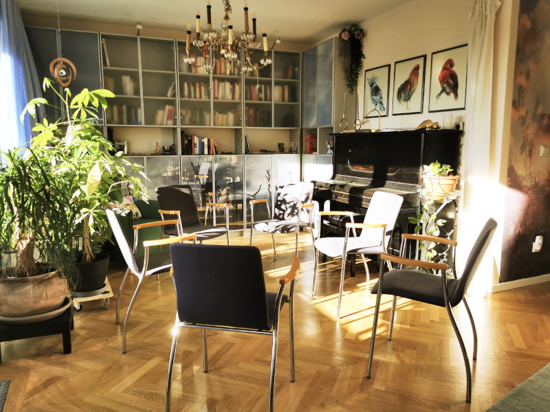 Raum fuer Seminare und Workshops Gruppenraum fuer Seminare und Workshops